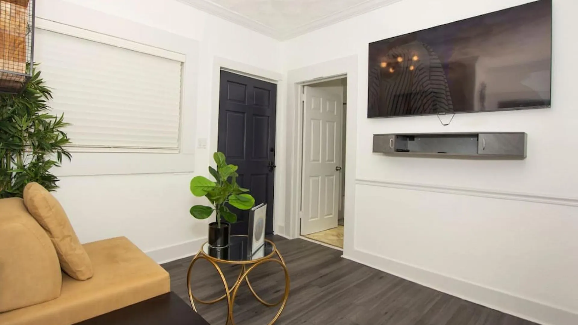 Modern Westshore Tampa 0*,